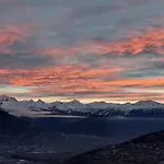 Lovely With Mountain Views Apartment *