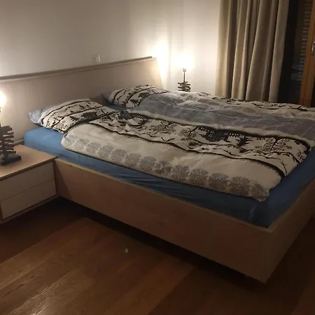 Lovely With Mountain Views *